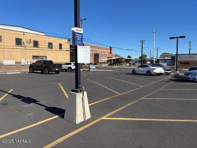 513 7th St - Photo 1