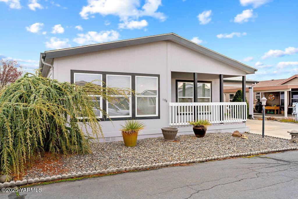 18 Washington Ave - Photo 1