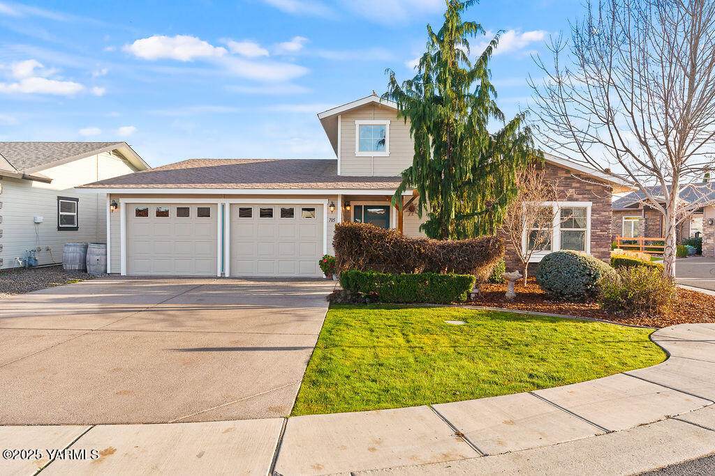 705 Kachess Ln - Photo 1