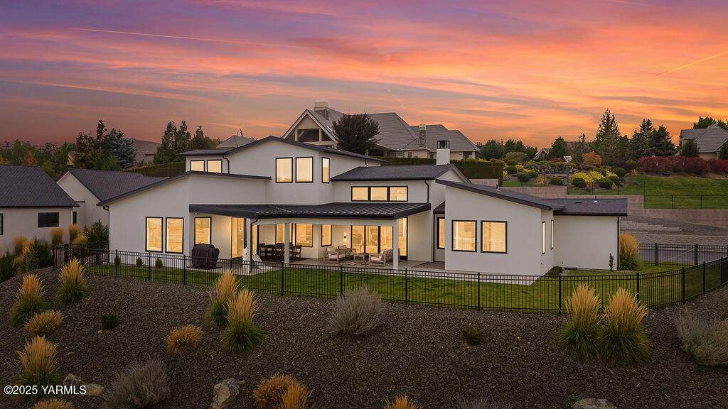 7713 Vista Pky - Photo 1