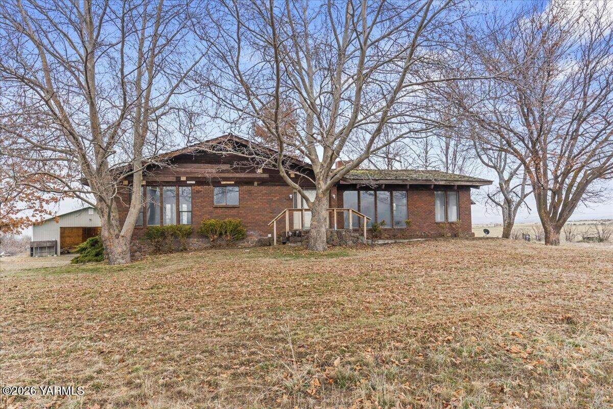 1861 Cottonwood Rd - Photo 1