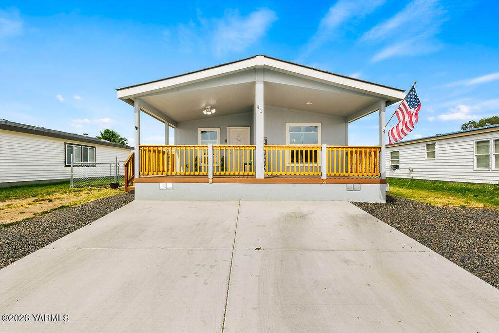 2802 5th Ave - Photo 1