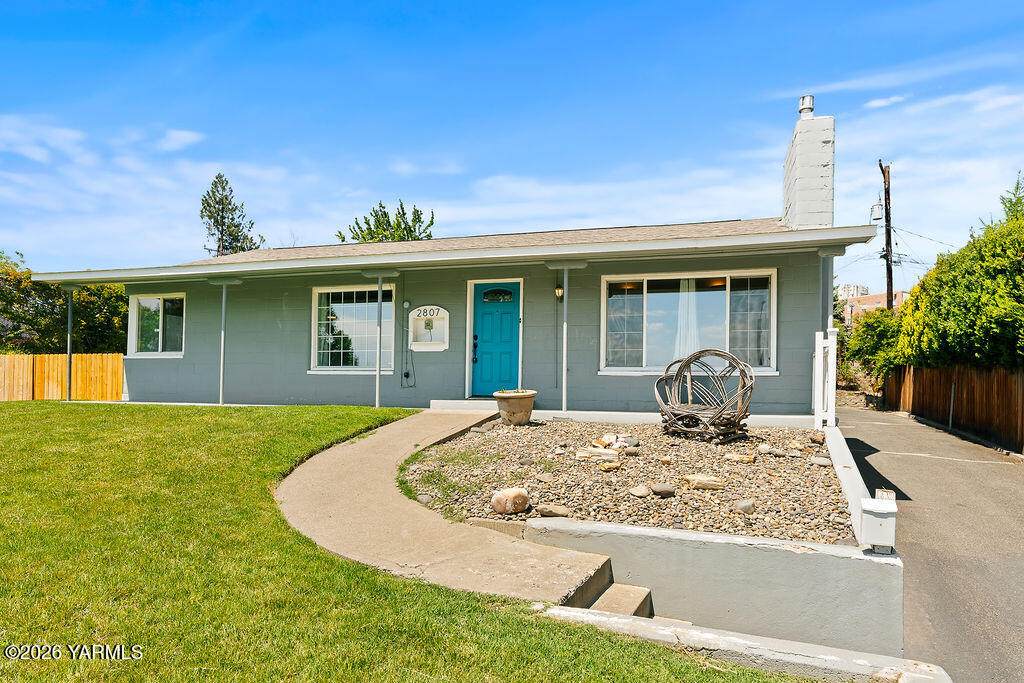 2807 Shelton Ave - Photo 1
