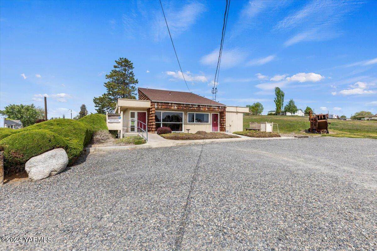 781 Roza Dr - Photo 1