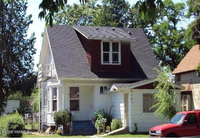 610 Naches Ave - Photo 1