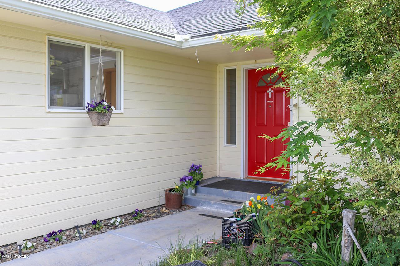 700 Pheasant Crest Dr - Photo 1