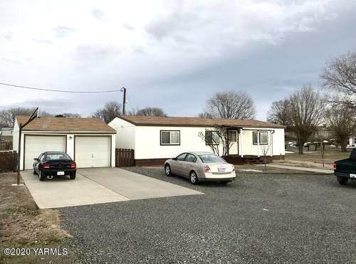 451 Cheyne Rd - Photo 1