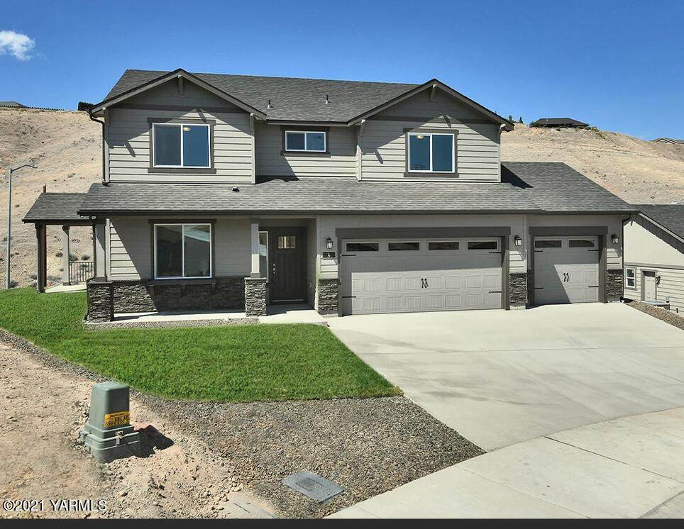 304 12th St - Photo 1