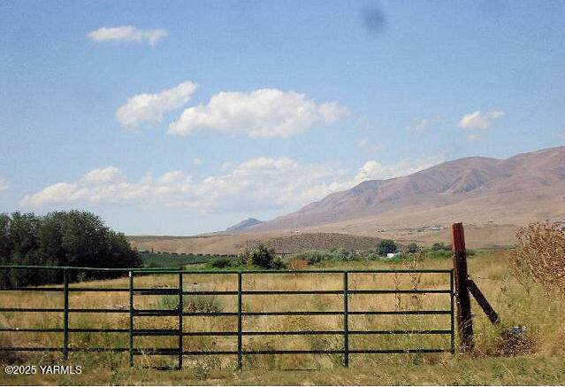 https://bt-photos.global.ssl.fastly.net/yakima/1280_boomver_1_25-1292-2.jpg