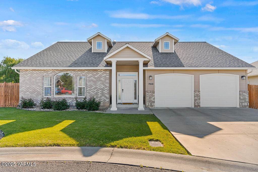 703 87th Ave - Photo 1