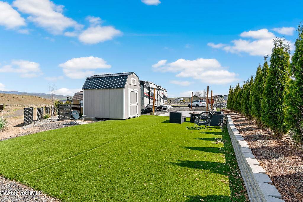 2945 Naches Wenas Rd - Photo 1