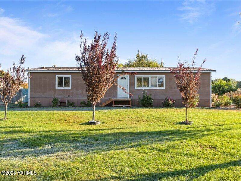 2805 90TH Ave - Photo 1