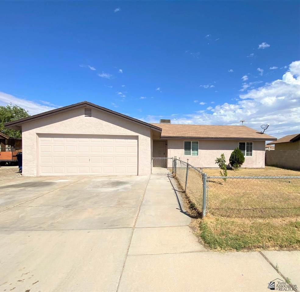 1776 29 ST - Photo 1