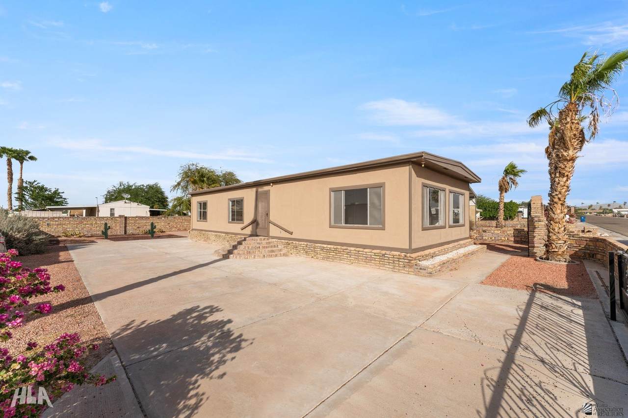 12152 38 ST - Photo 1