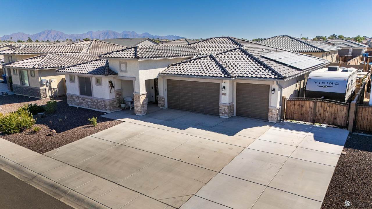 11791 24 LN - Photo 1