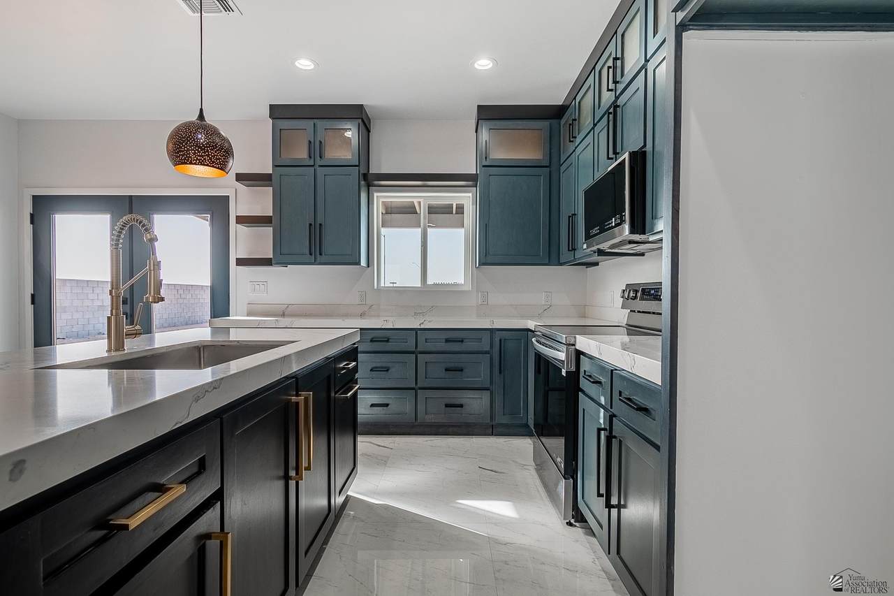 3881 Santa Sophia St - Photo 1