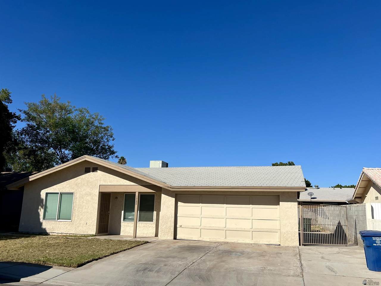 1724 26 ST - Photo 1