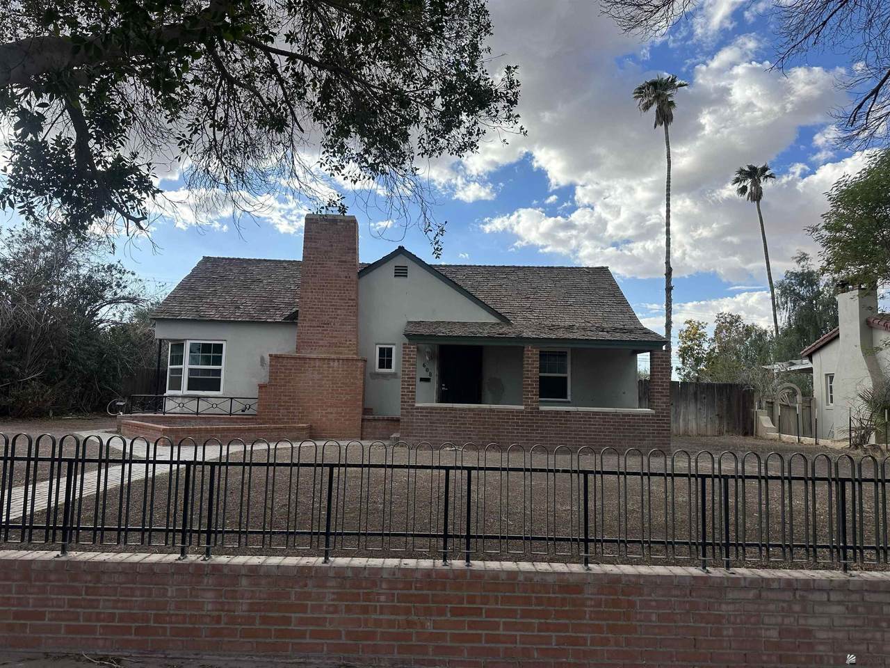 608 8 AVE - Photo 1