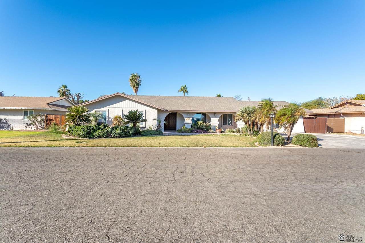 1072 Angus Wy - Photo 1