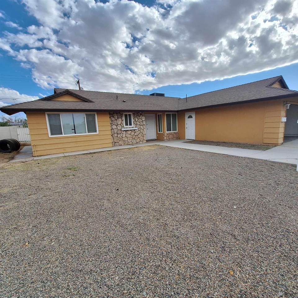 1727 Pendergast - Photo 1