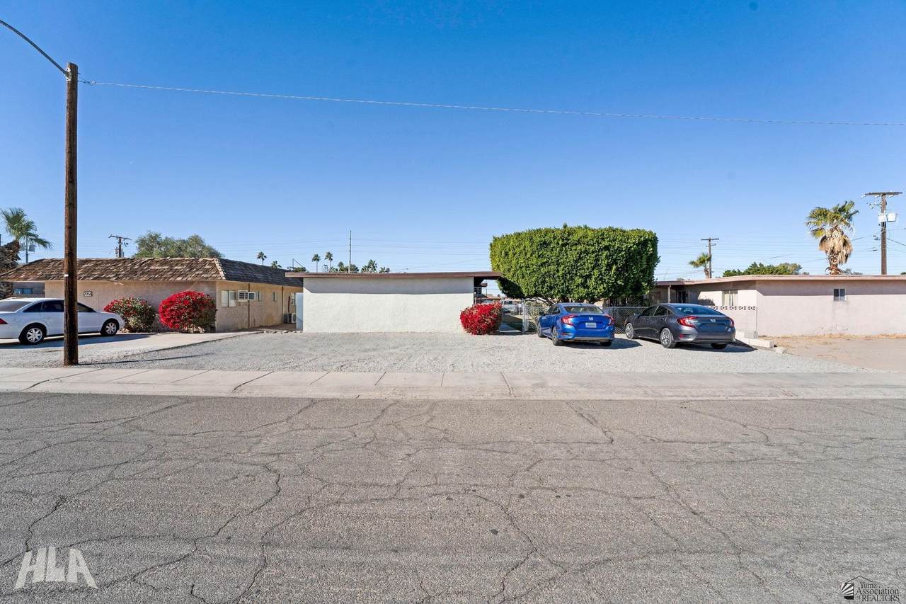 2044 11 AVE - Photo 1