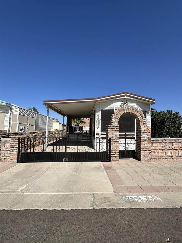 10322 29 PL - Photo 1