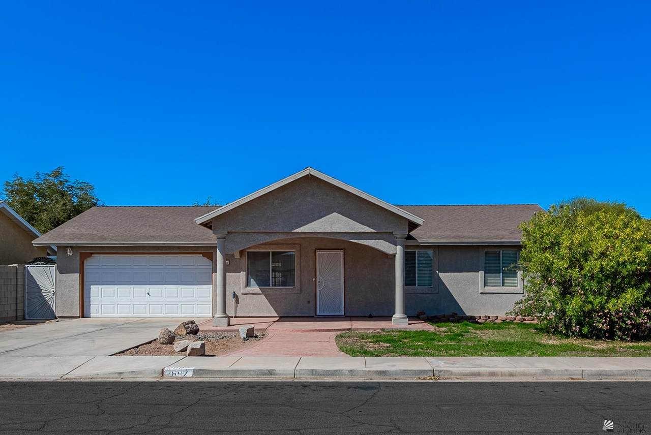 2692 27 ST - Photo 1