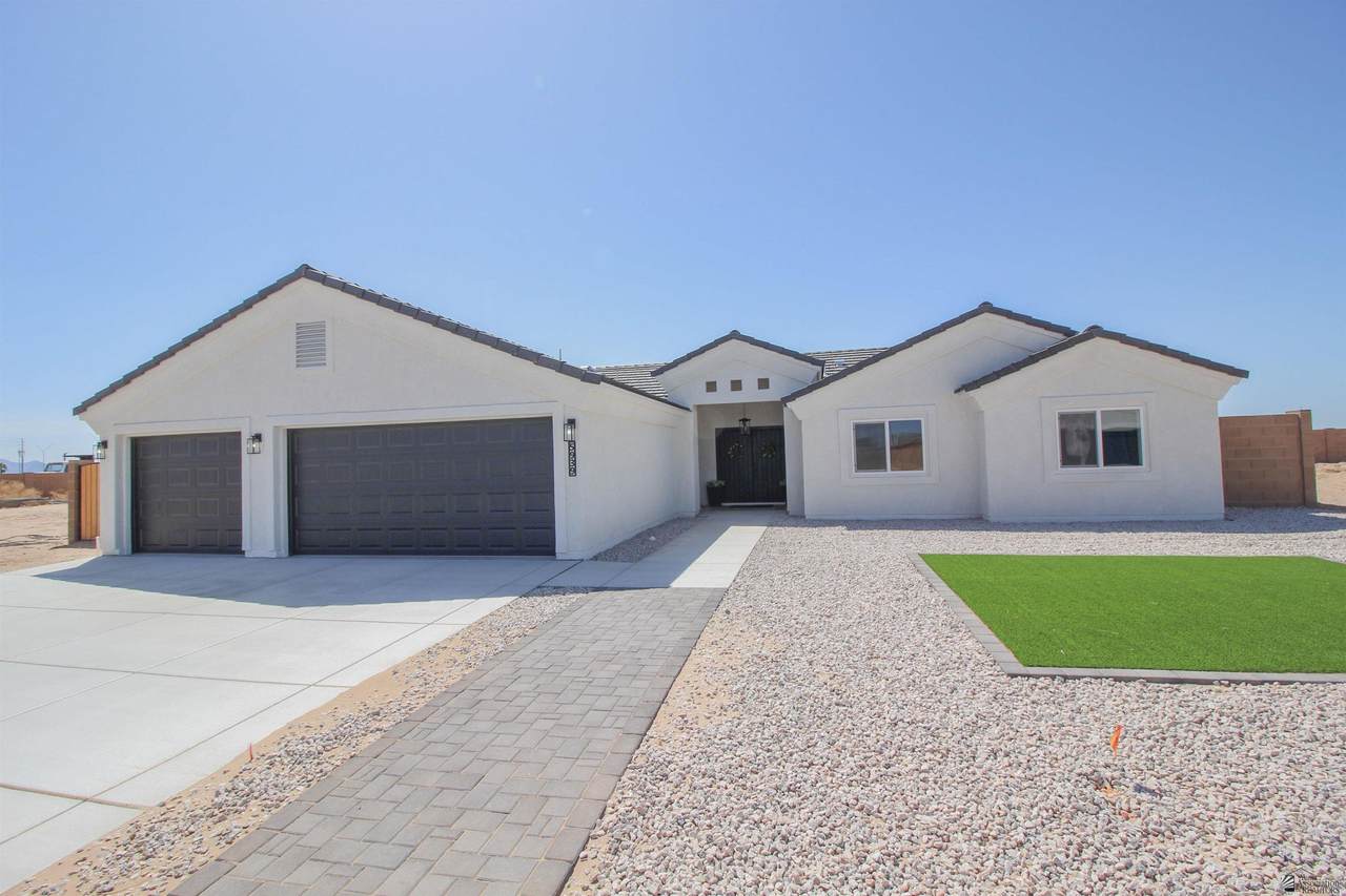 5939 47 ST - Photo 1