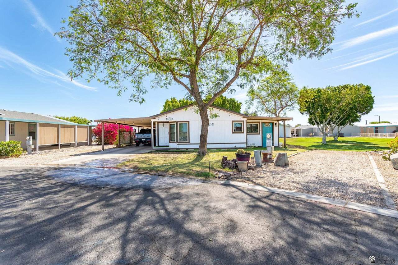 3717 Lakeside Cir - Photo 1