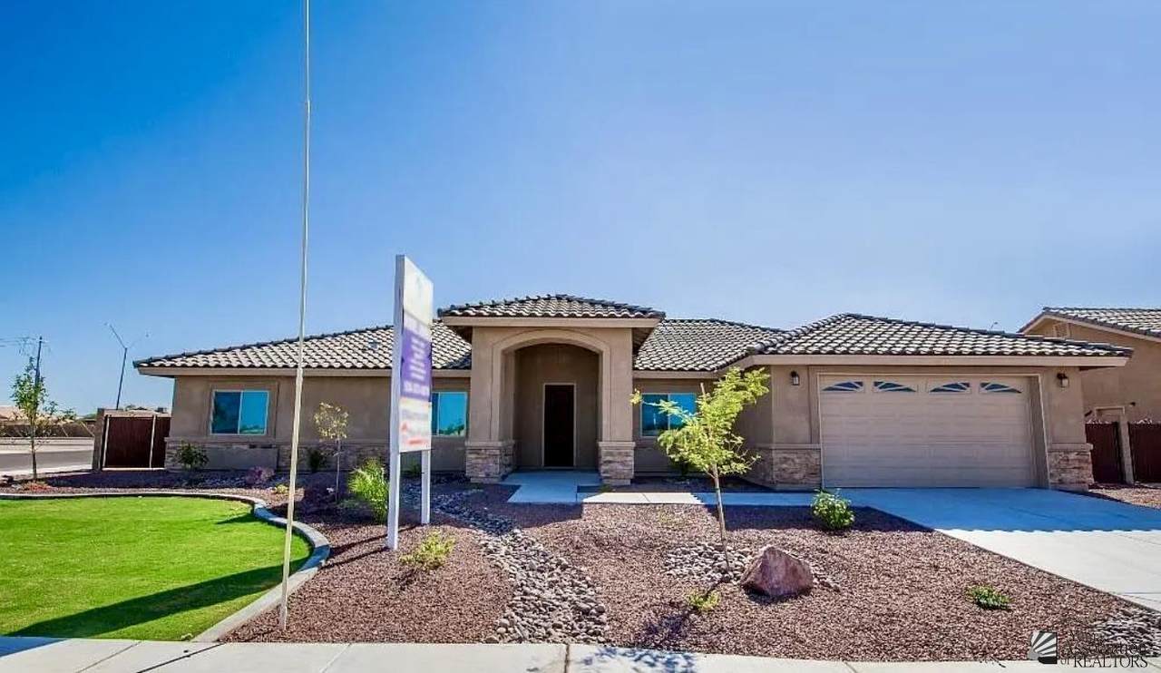 5693 44th Pl - Photo 1