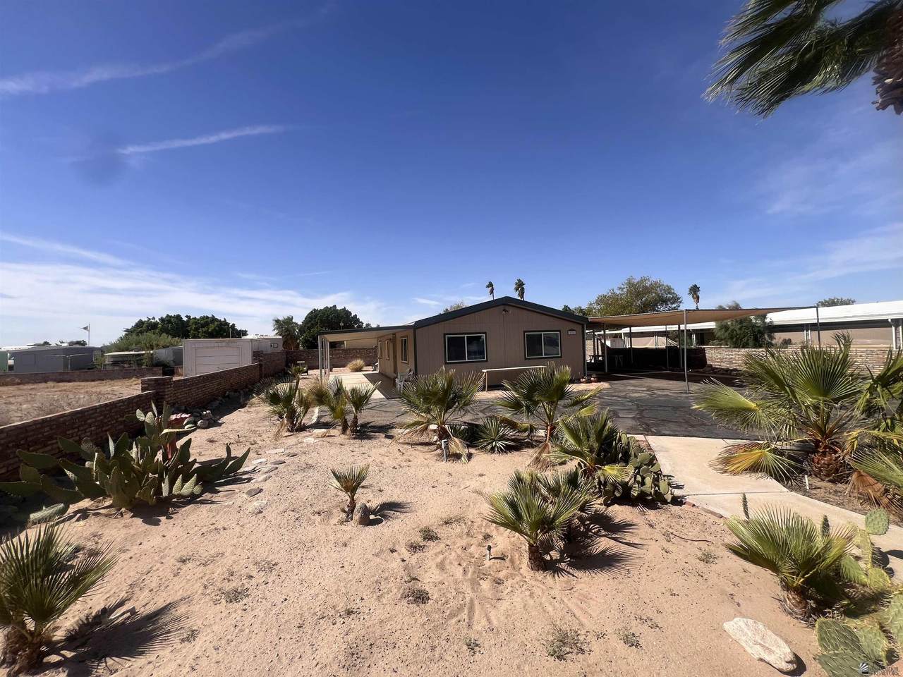 12387 38 ST - Photo 1