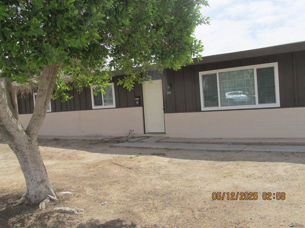 520 9 AVE - Photo 1
