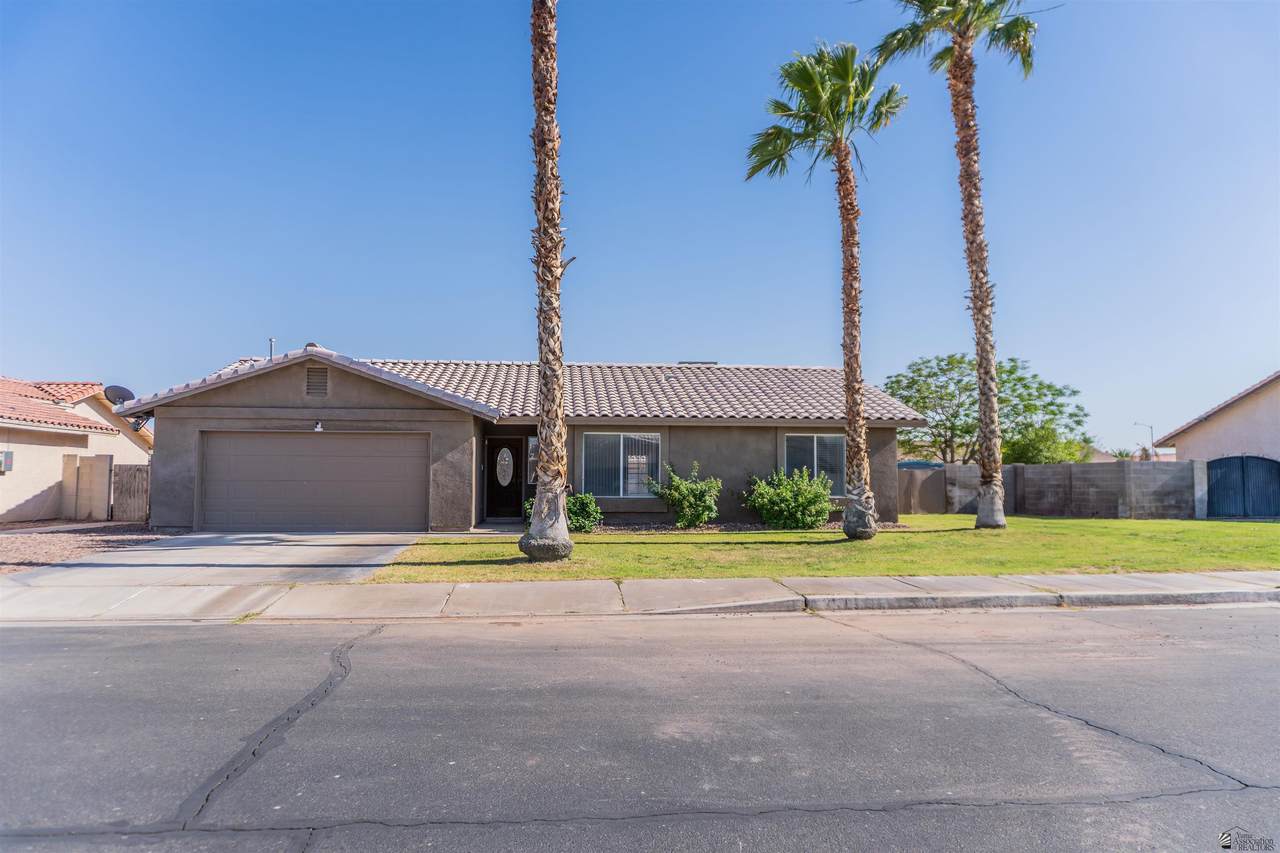 6351 41 ST - Photo 1