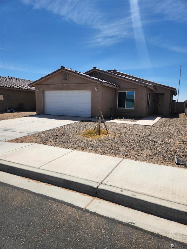 3708 Desert Oasis Dr - Photo 1