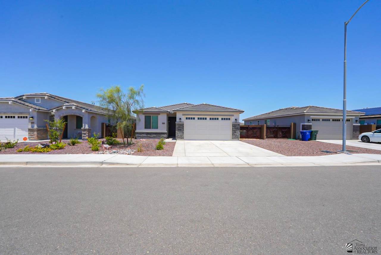 7548 35 LN - Photo 1