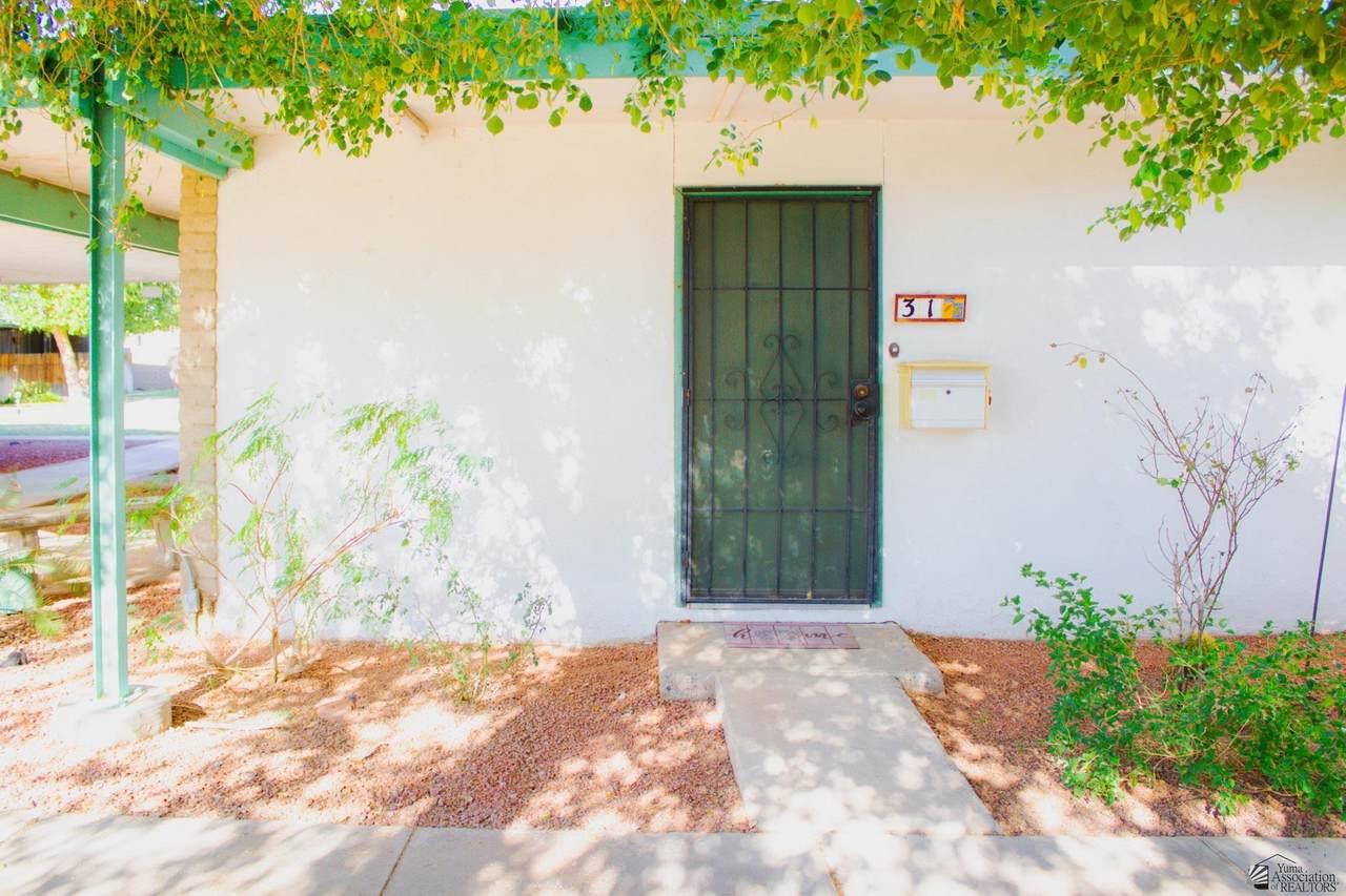 2150 Ave A - Photo 1