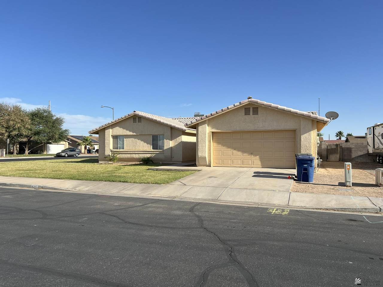 6397 42 ST - Photo 1