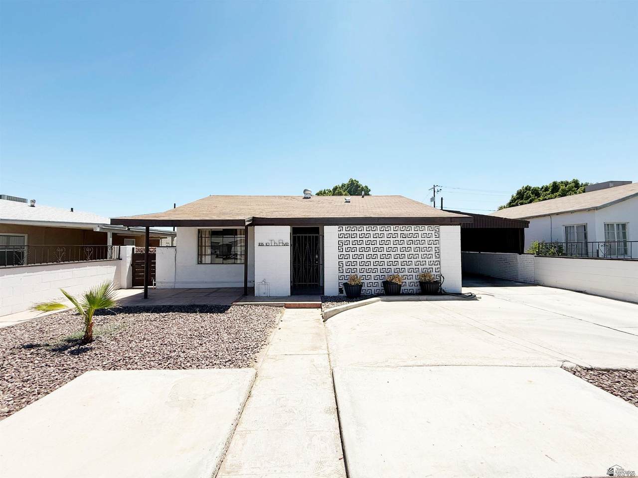 835 10 AVE - Photo 1