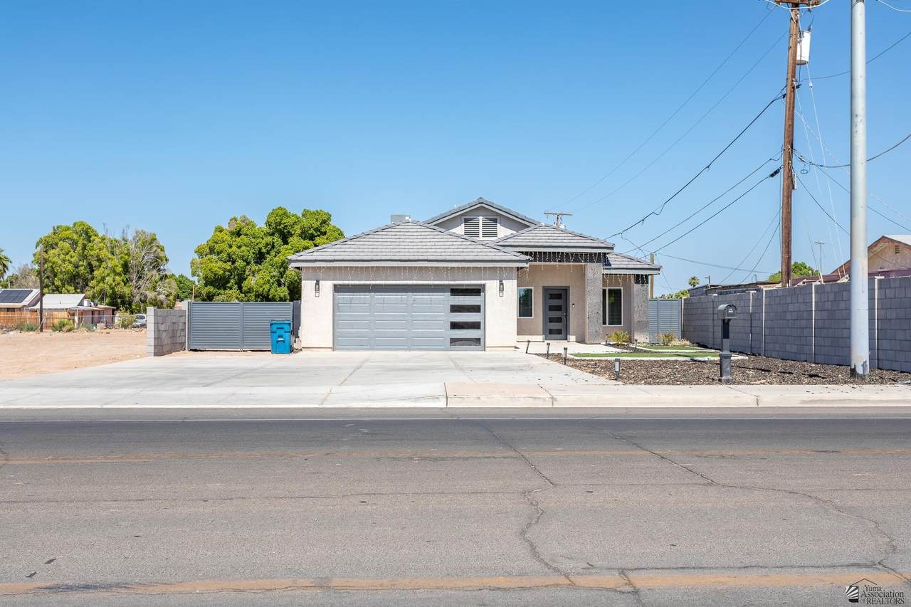 567 Ave C - Photo 1