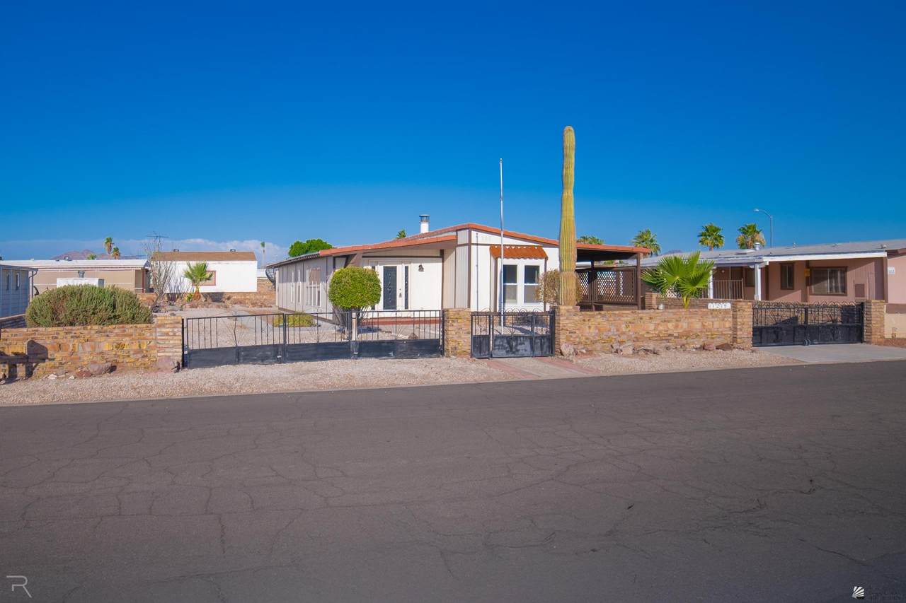 11279 Phoenix Dr - Photo 1