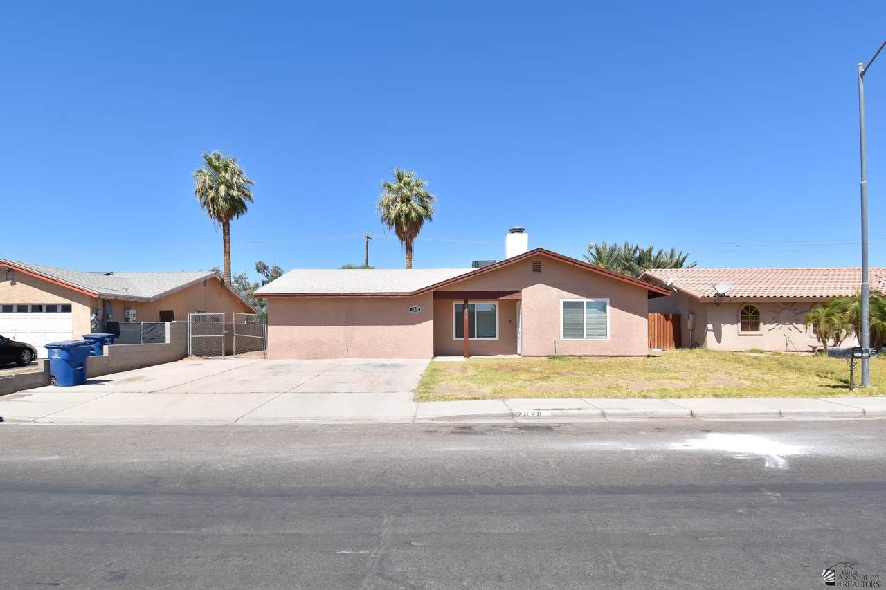 2878 18 AVE - Photo 1