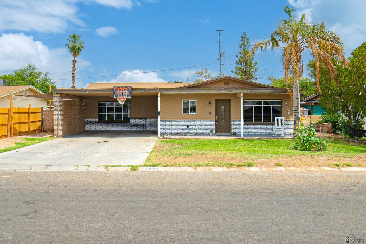 2556 14 ST - Photo 1