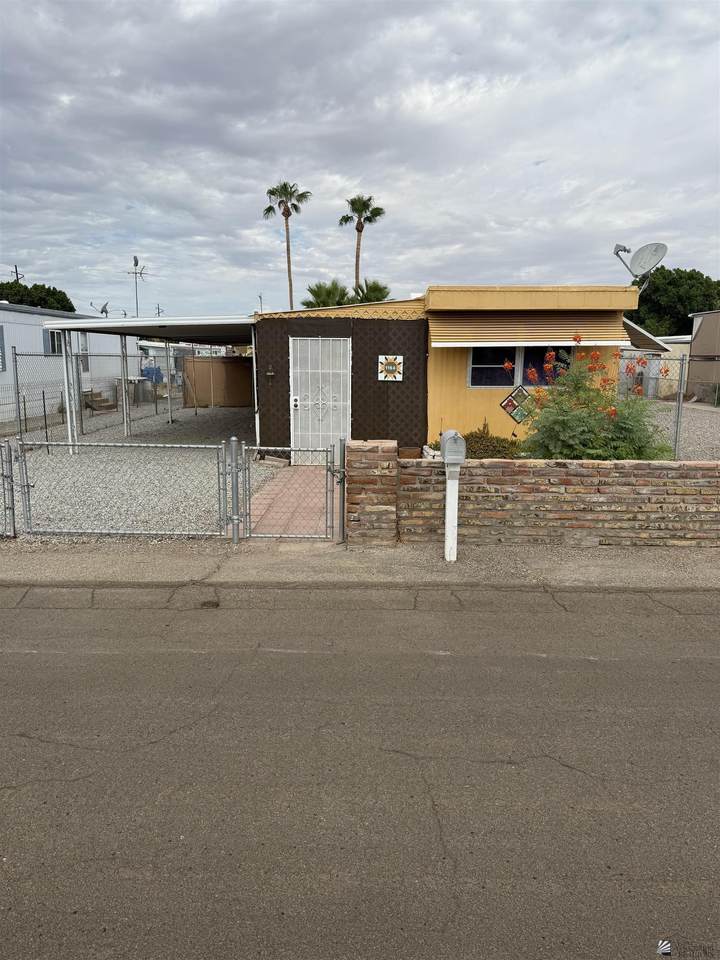 1164 20 AVE - Photo 1