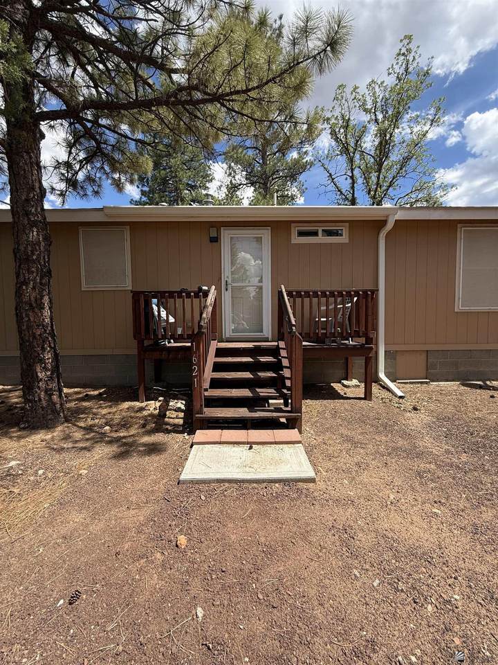 1621 Hall St - Photo 1