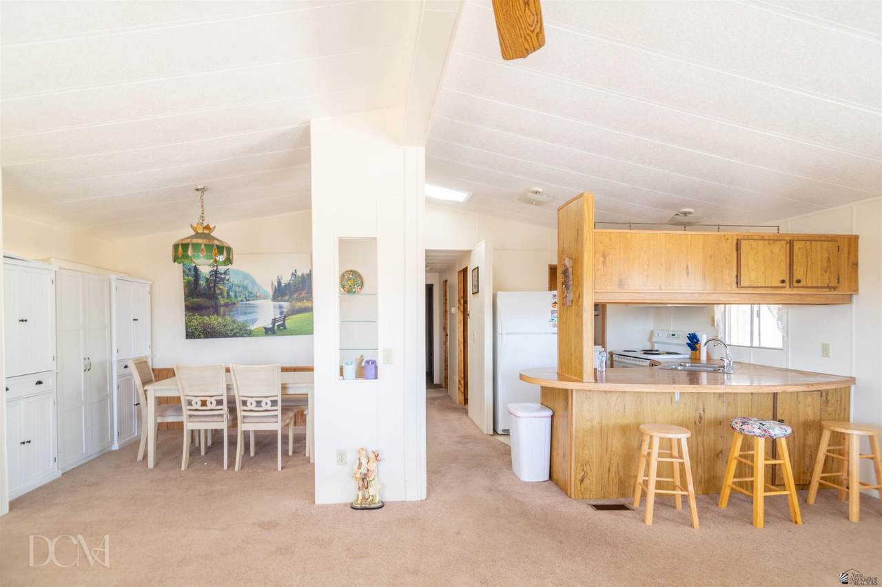 11420 37 PL - Photo 1