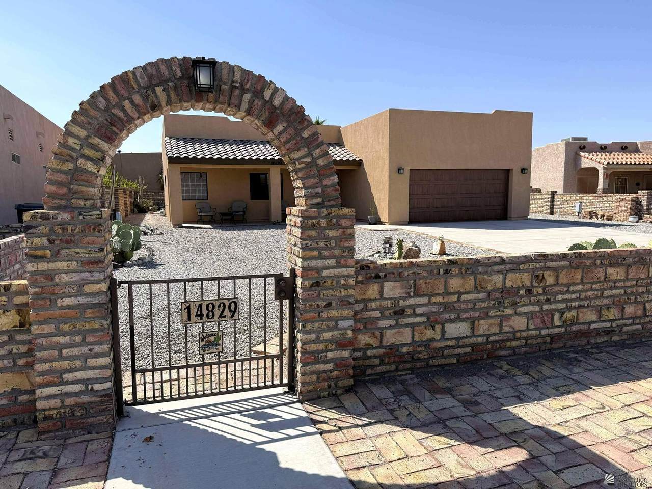 14829 49 DR - Photo 1