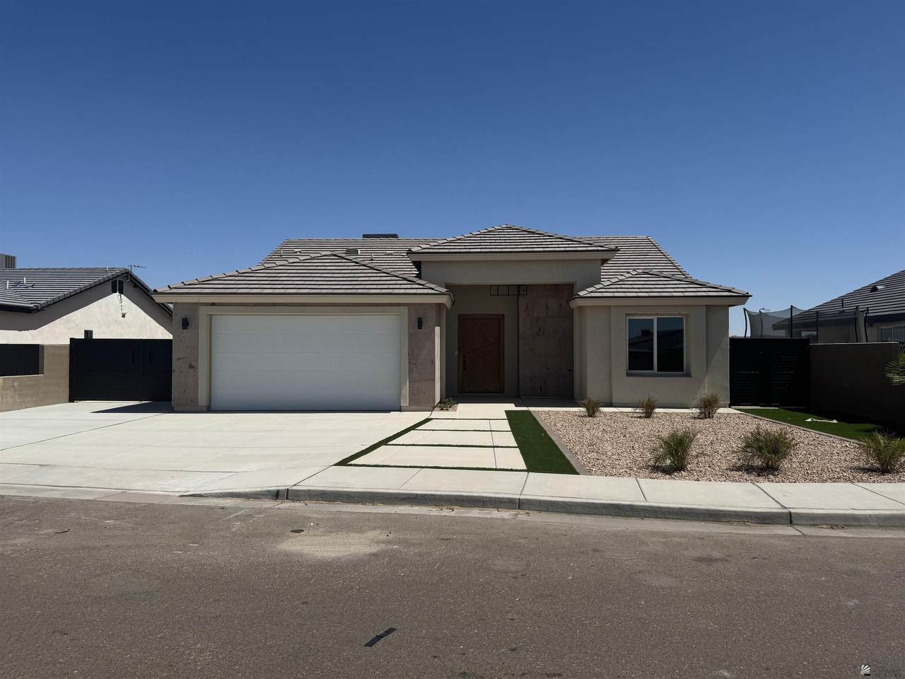 145 Saguaro Ave - Photo 1