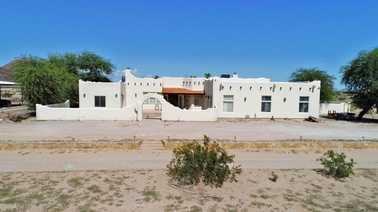 8826 Ave 37 E - Photo 1