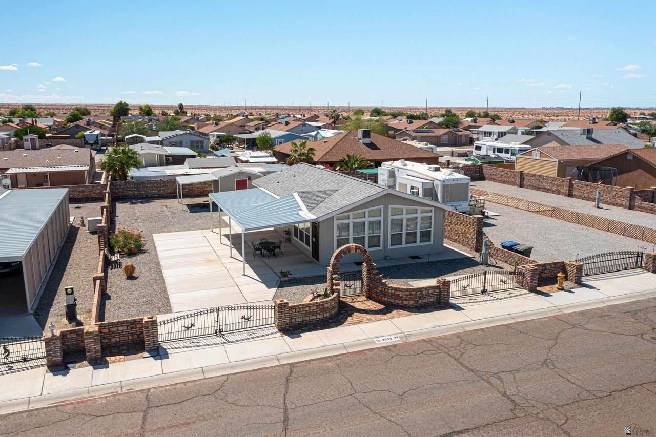 9655 36 LN - Photo 1