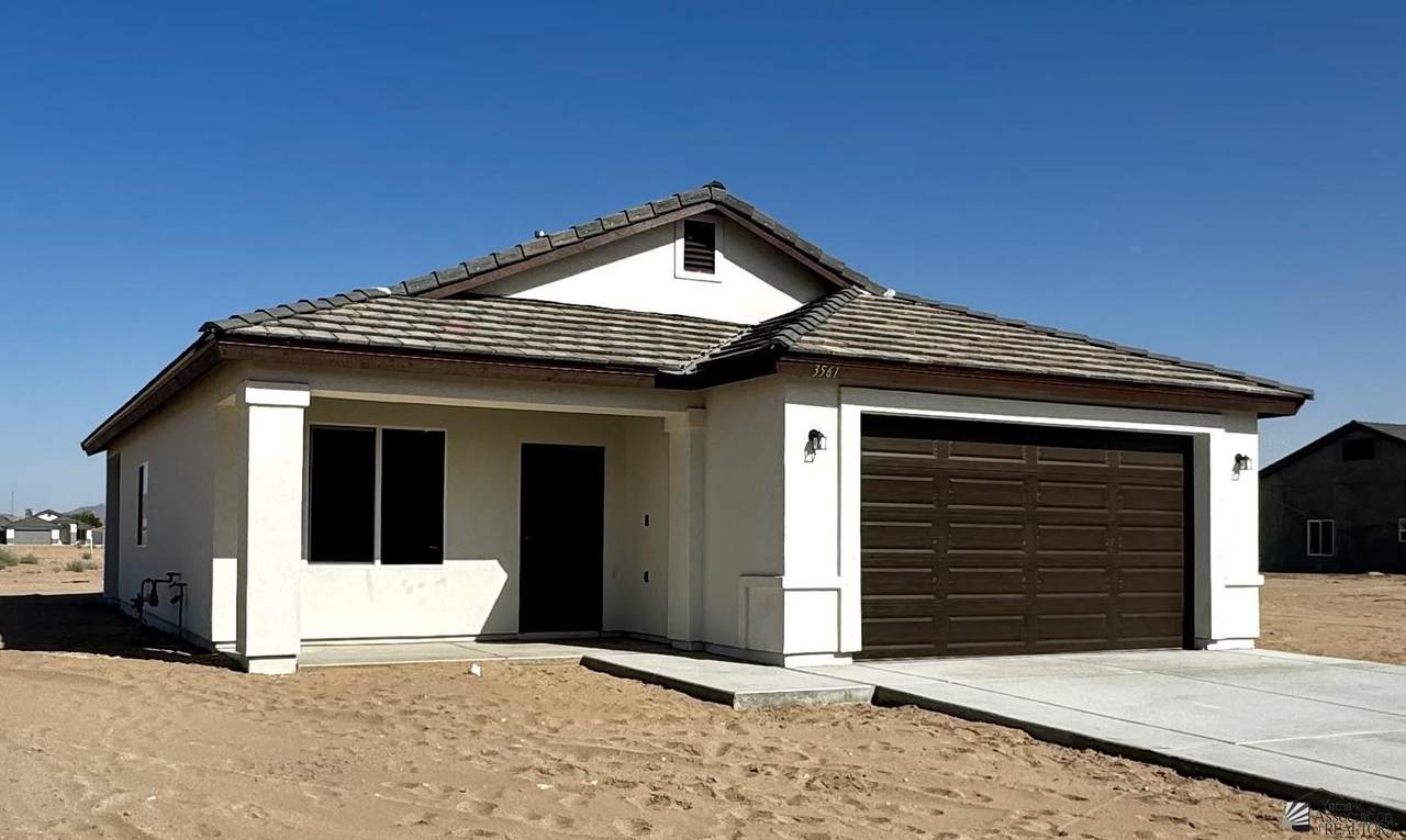 3561 Sage Ave - Photo 1